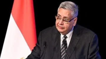 نصيحة مباشرة.. مستشار الرئيس للشؤون الصحية يطالب الطلاب المصابين بنزلة برد بالبقاء في المنزل